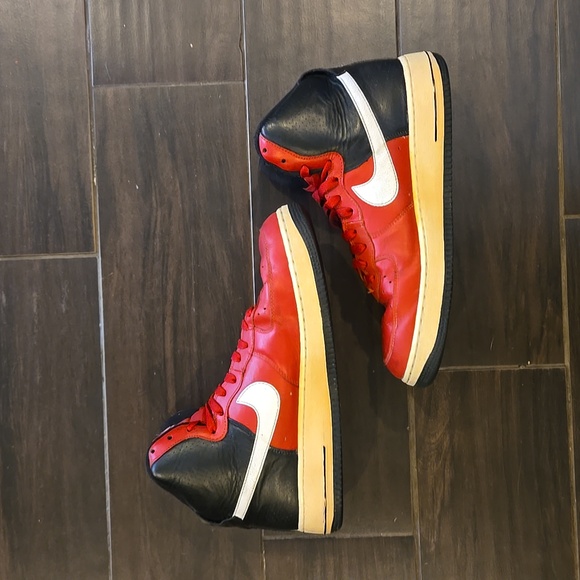 Nike Air Force 1 Red White Black Size US 10.5 - Picture 2 of 9